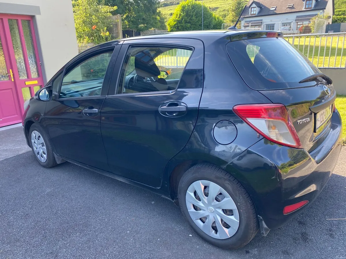 Toyota Yaris 2013 - Image 3