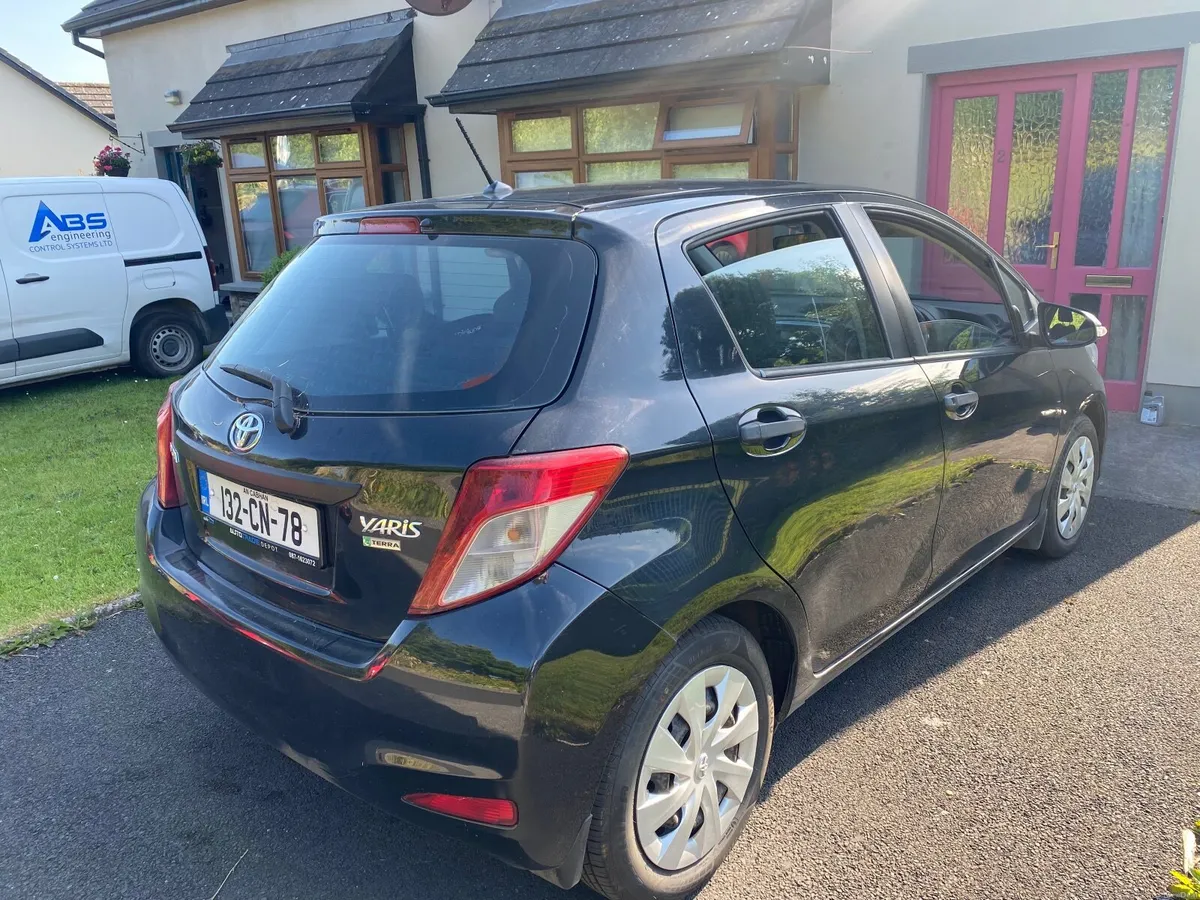 Toyota Yaris 2013 - Image 5
