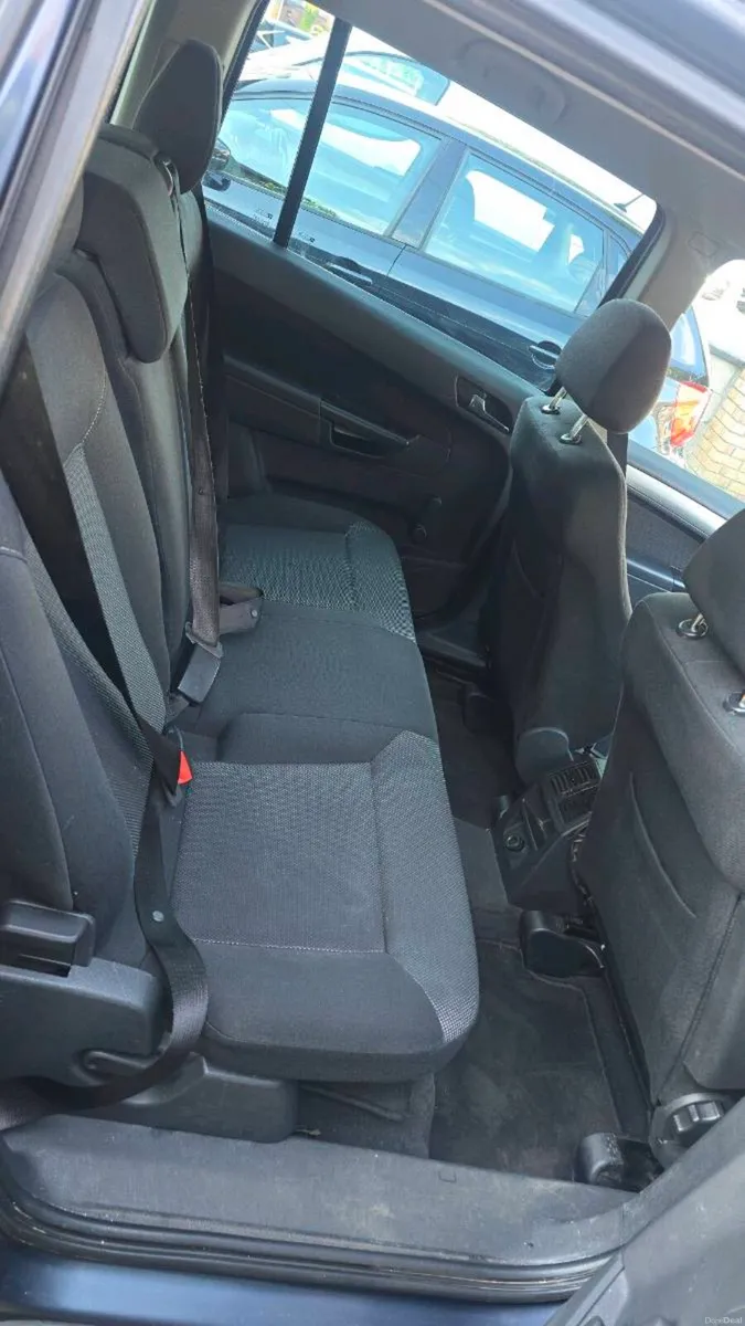 2011 Zafira - Image 4