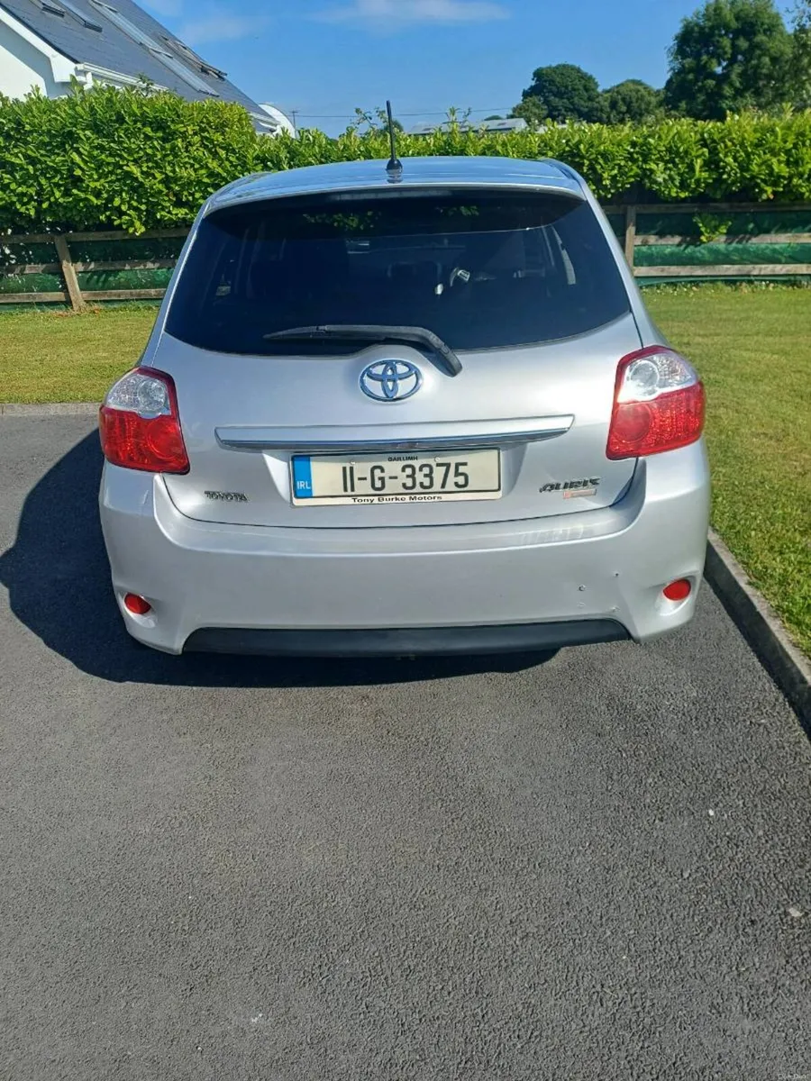 Toyota Auris Automatic - Image 3