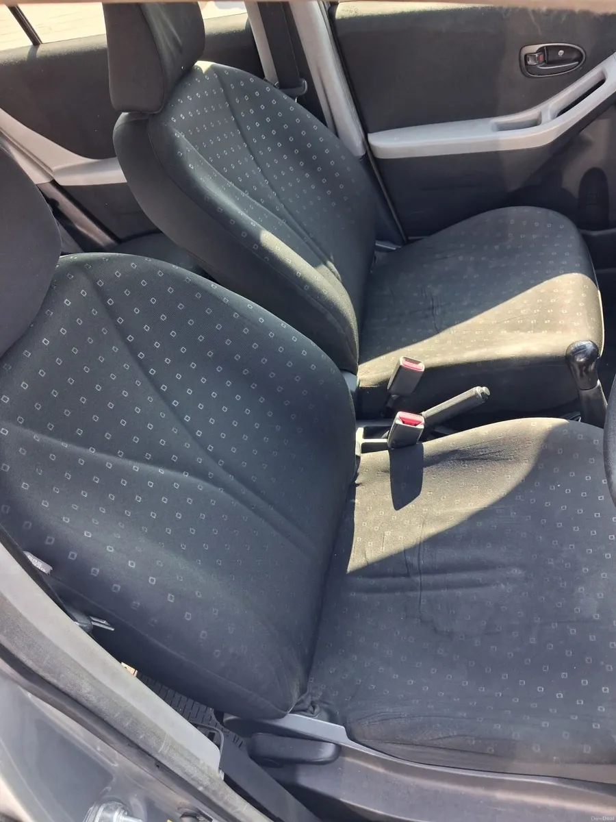 Toyota Yaris 2007 - Image 4