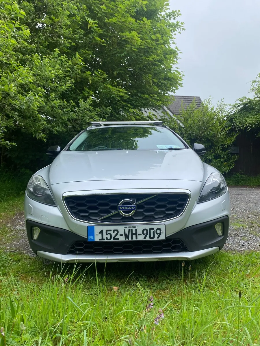 Volvo V40 2015 - Image 2