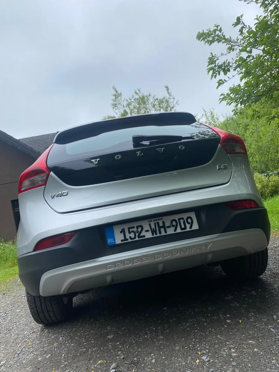 Volvo V40 2015 - Image 3