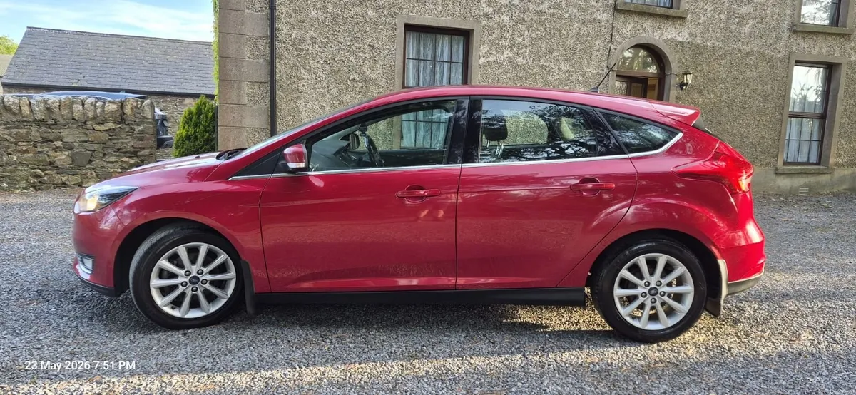 Ford Focus 2018 - Image 2