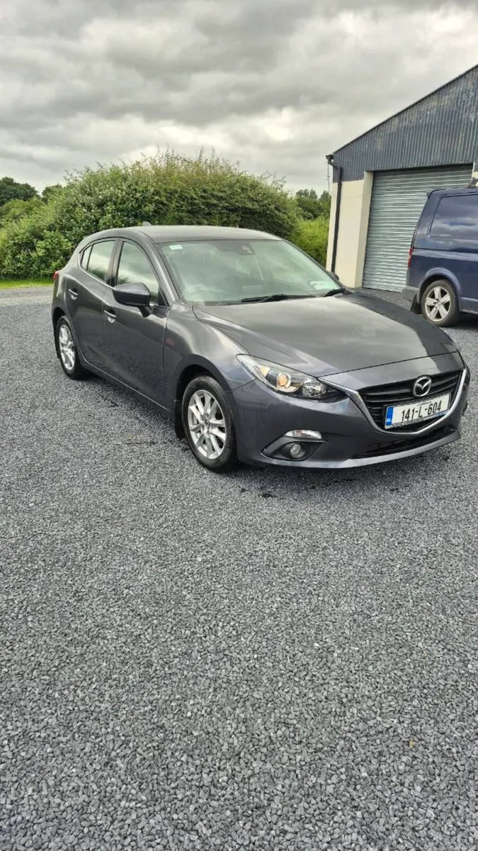 2014 mazda 3 low km - Image 1