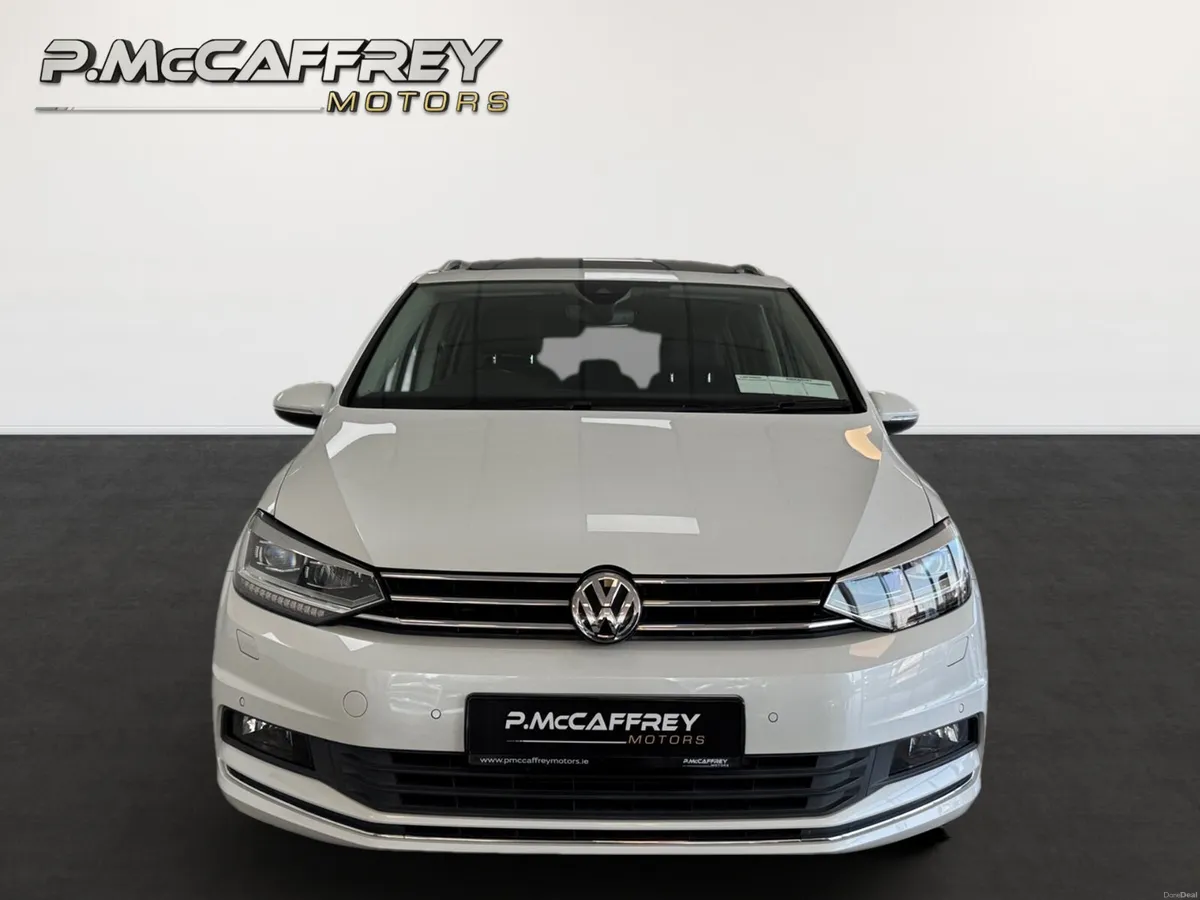2018 Volkswagen Touran 2.0TDI Premium Leather Sunr - Image 2