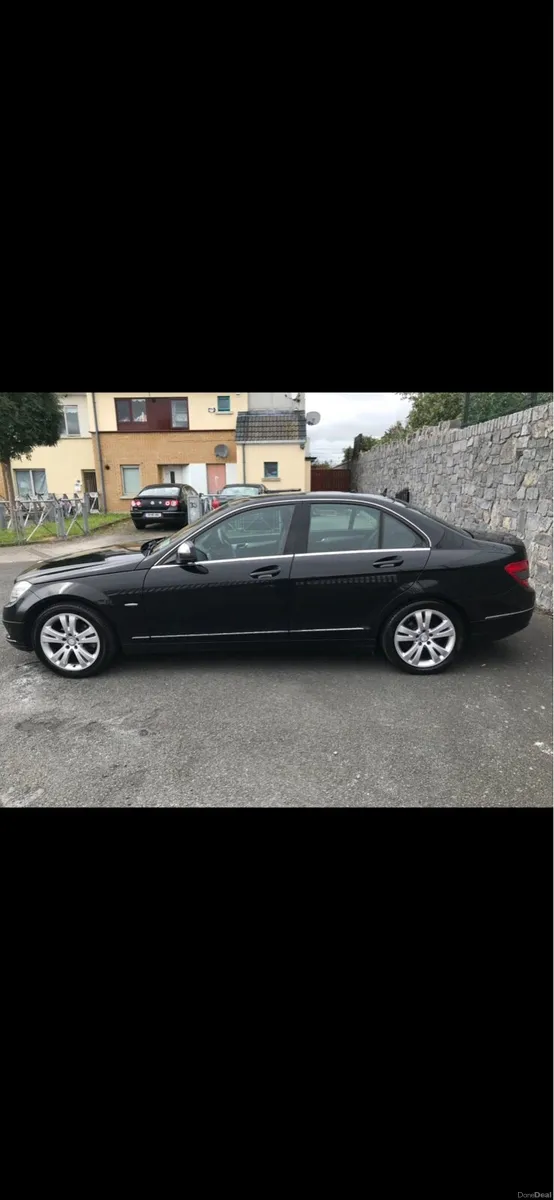 Mercedes Benz - Image 2