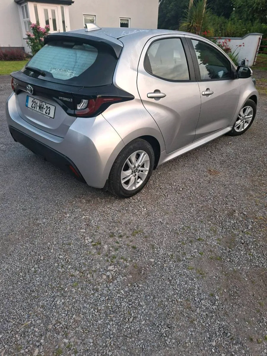 Toyota Yaris Hybrid - Image 3
