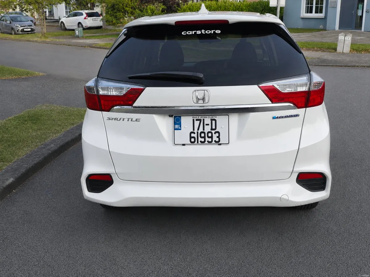 171 Honda Shuttle 1.5 Hybrid Auto New NCT & Tax - Image 4