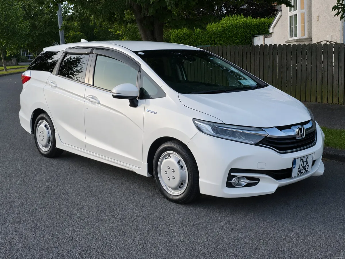171 Honda Shuttle 1.5 Hybrid Auto New NCT & Tax - Image 1