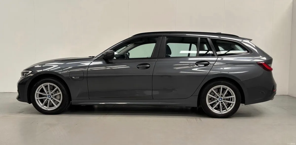 BMw 330E SE Pro Estate - Image 6