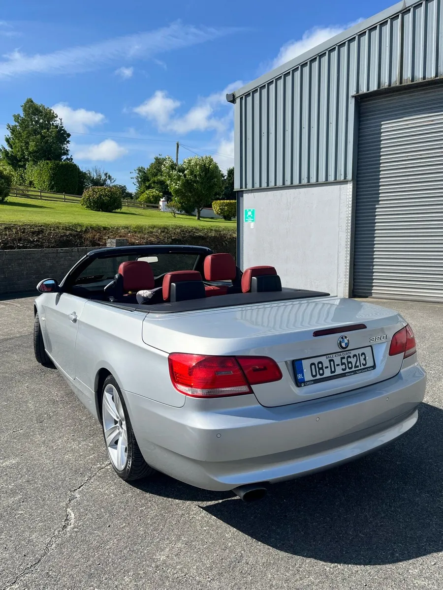 BMW E93 - Image 2