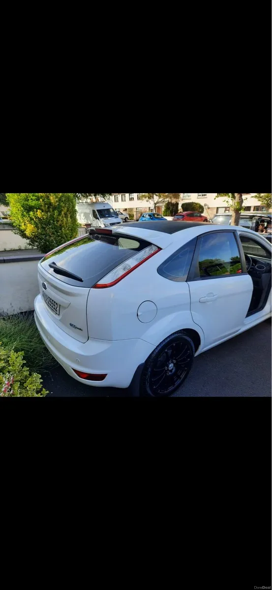 Car - Image 2