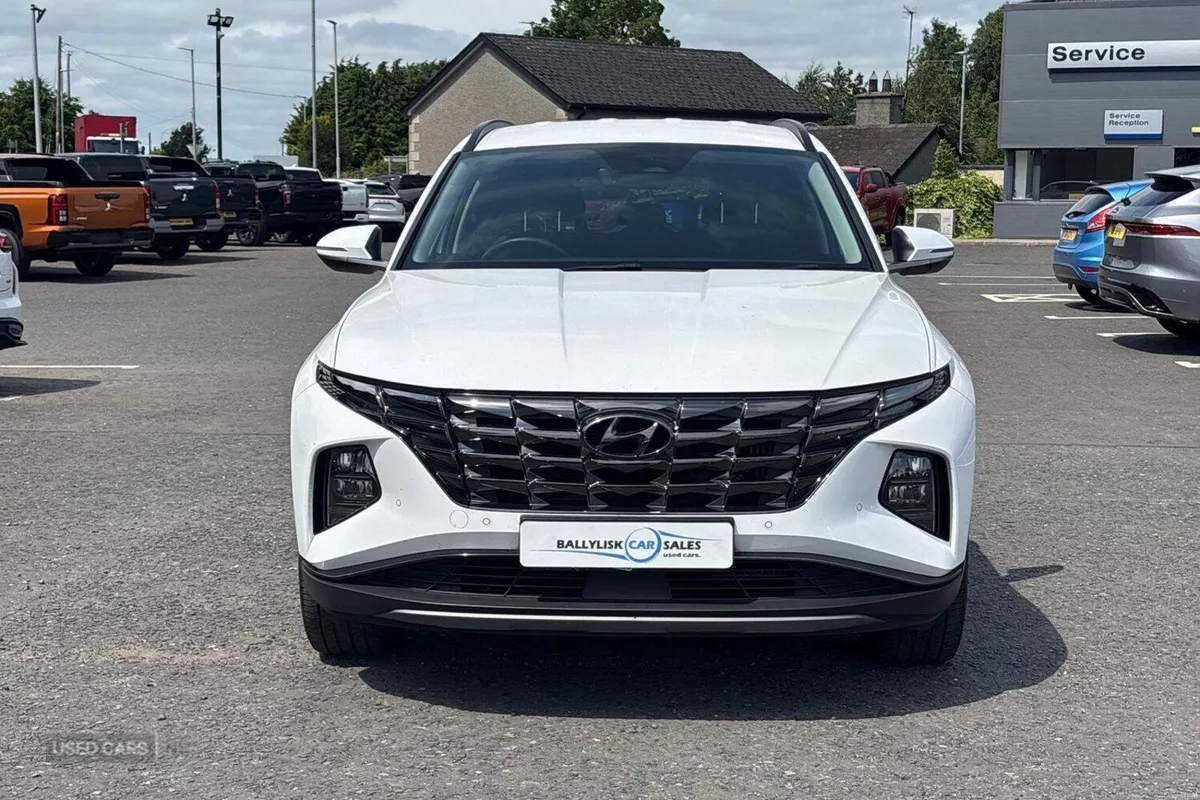 Hyundai Tucson 1.6 h T-GDi Premium Self Charge Hyb - Image 4