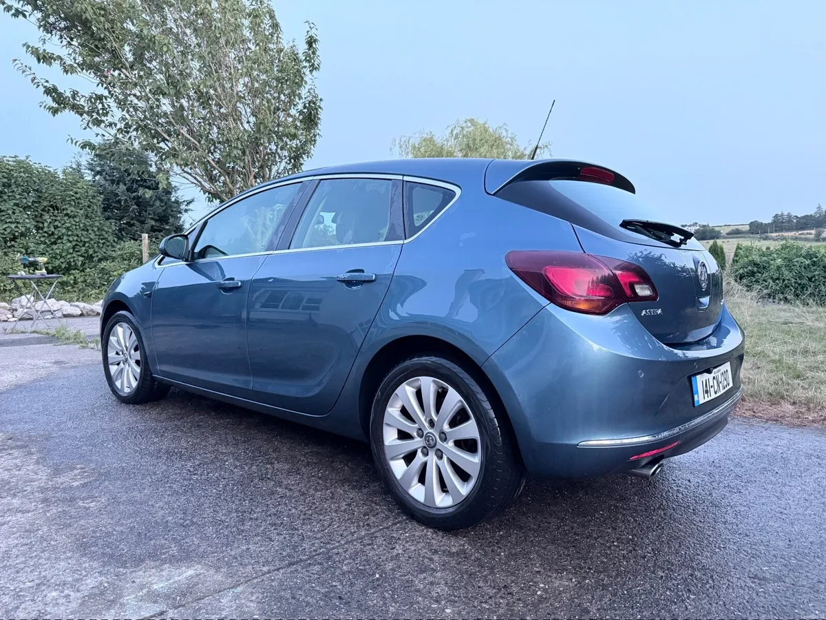 Vauxhall Astra 2014 - Elite (Low mileage) - Image 3