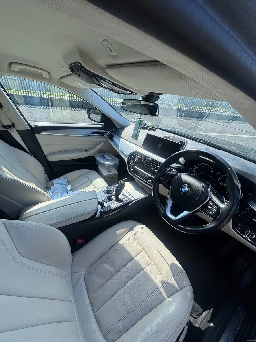 5 Series D Auto Low Miles - Image 4