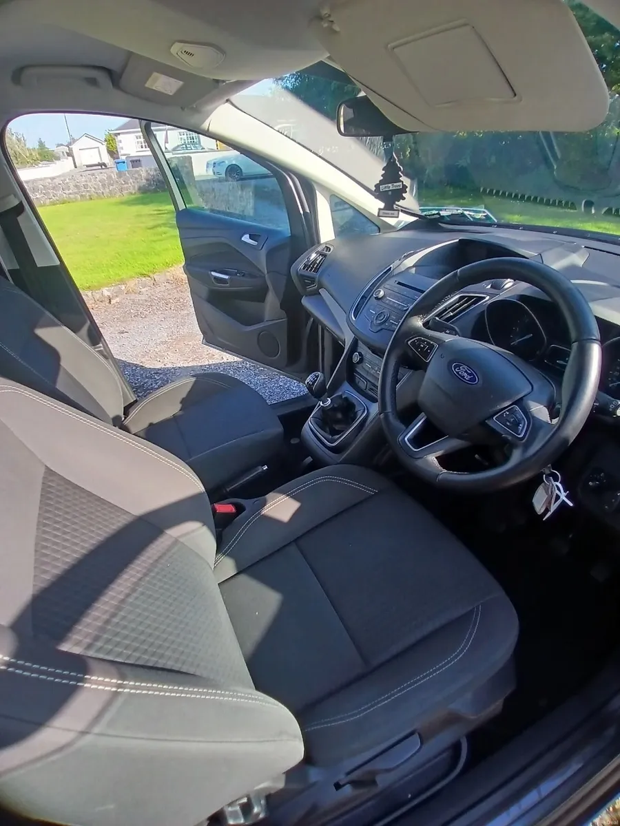 Ford C-Max 2016 - Image 2