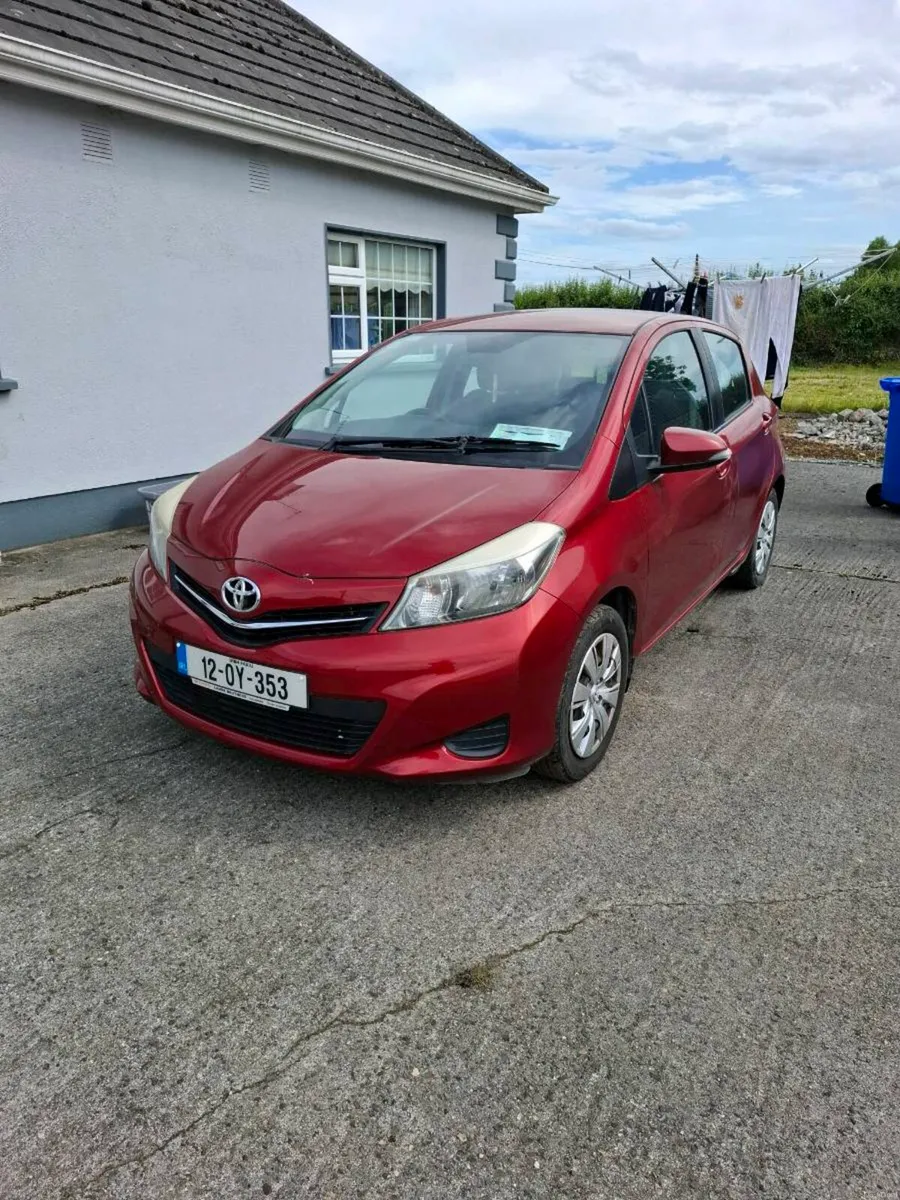Toyota Yaris 2012 FOR SALE - Image 4