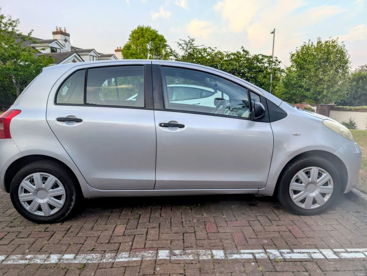 2006 Toyota Yaris 1.0 Petrol – €1,600 – Greystones - Image 2