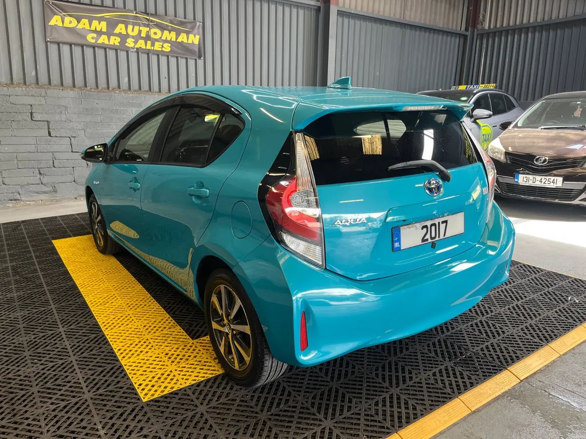 Toyota Aqua 2017 new shape - Image 5