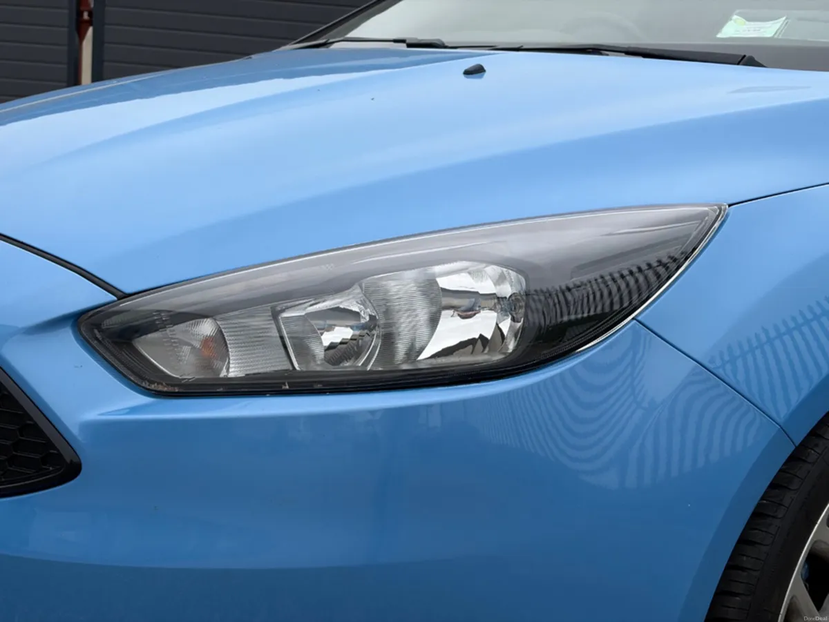 Ford Focus ST-LINE 1.0 ECOBOOST 125PS 6SPEED - Image 3