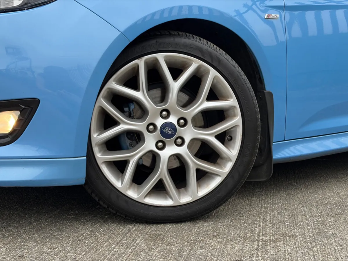 Ford Focus ST-LINE 1.0 ECOBOOST 125PS 6SPEED - Image 4