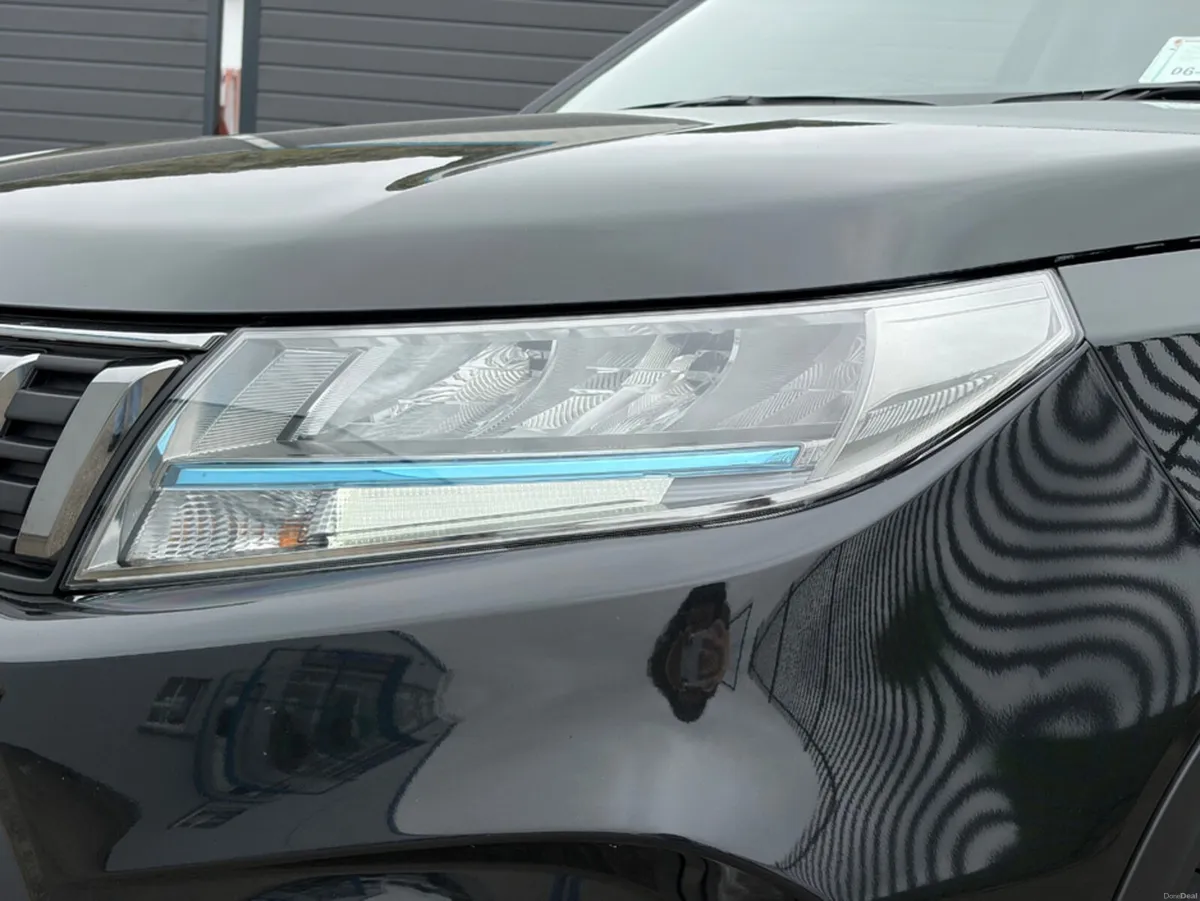 Suzuki Vitara 1.5 S1-HEV SZ5 ALLGRIP - Image 3