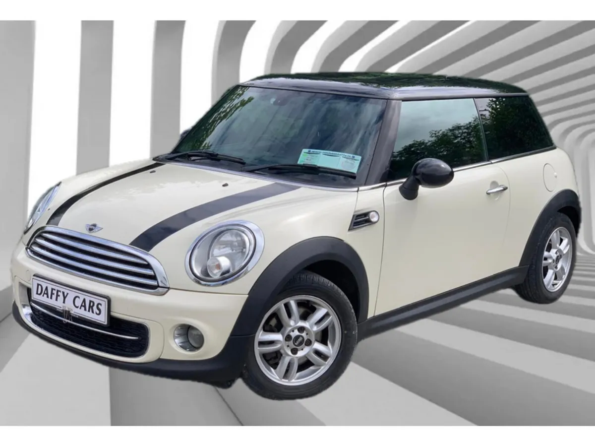 Mini Cooper 1.6 D 3DR 2.0 SD 2DR AUTO COOPER - Image 1