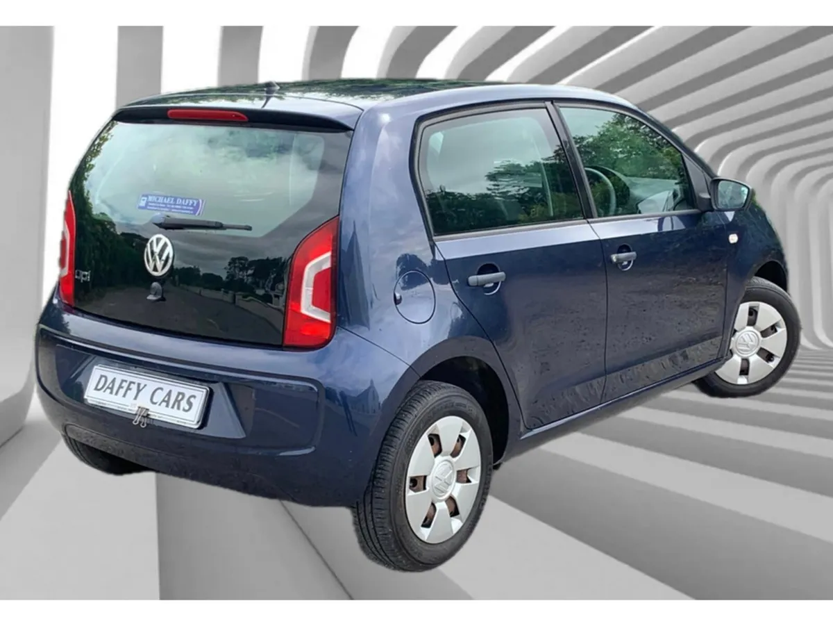 Volkswagen up! TAKE 1.0 MANUAL 5SPEED 5DR 75HP - Image 3