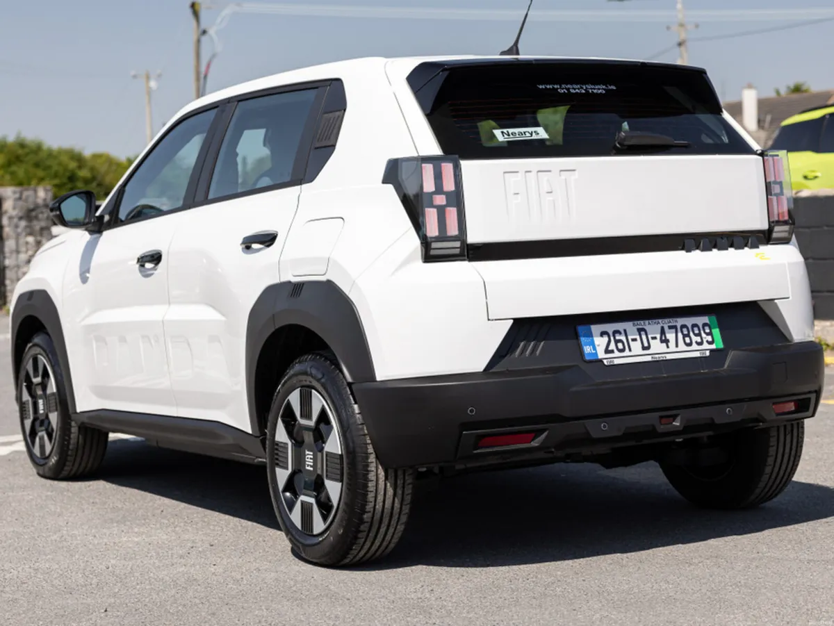 Fiat Panda ICON 44KWH 83KW 5DR AUTO - Image 6