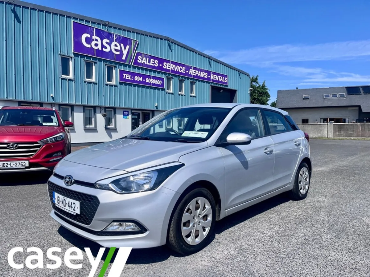 Hyundai i20 PETROL CLASSIC 5DR - Image 1