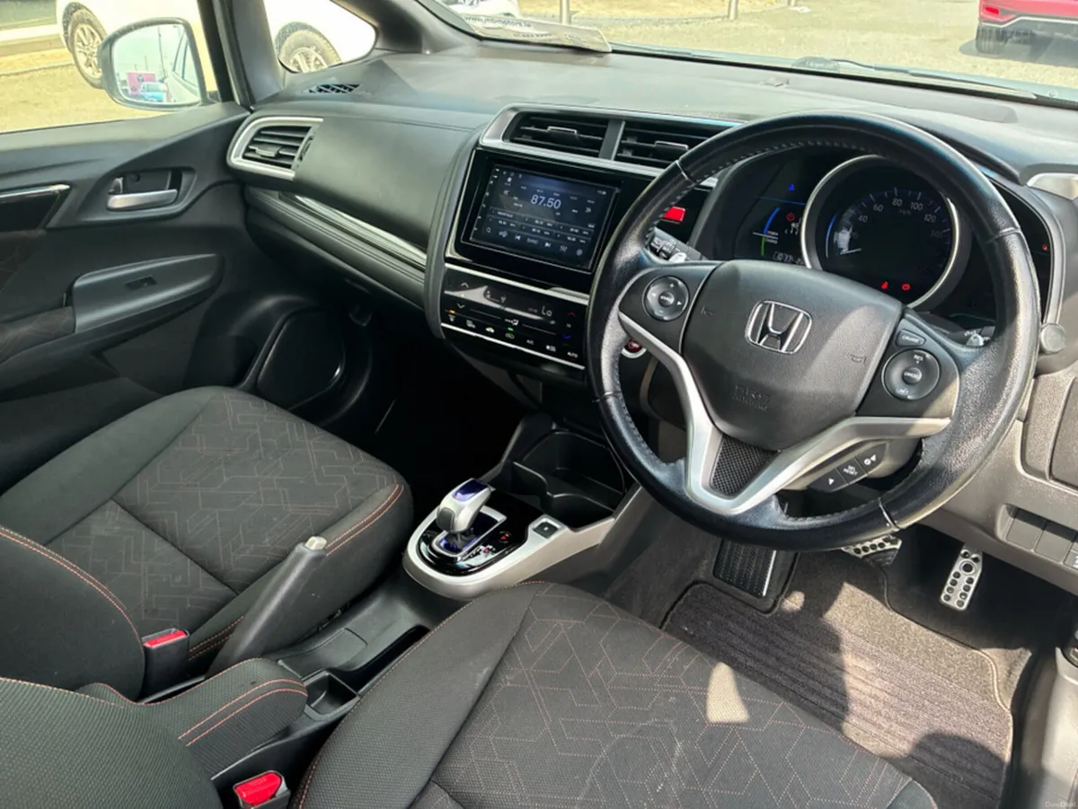 Honda Fit 1.5L Petrol Hybrid Automatic RS - Image 6