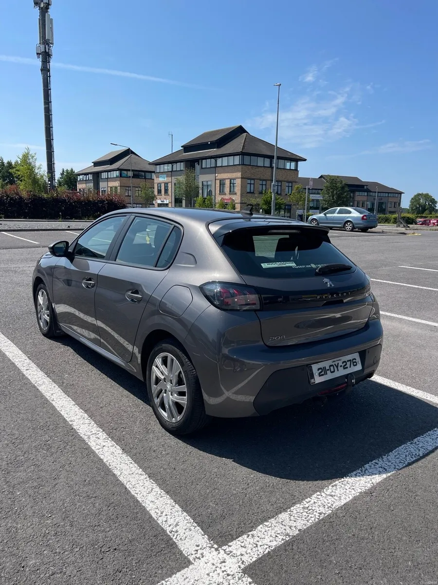 Peugeot 208 1.5 L Diesel - Image 4