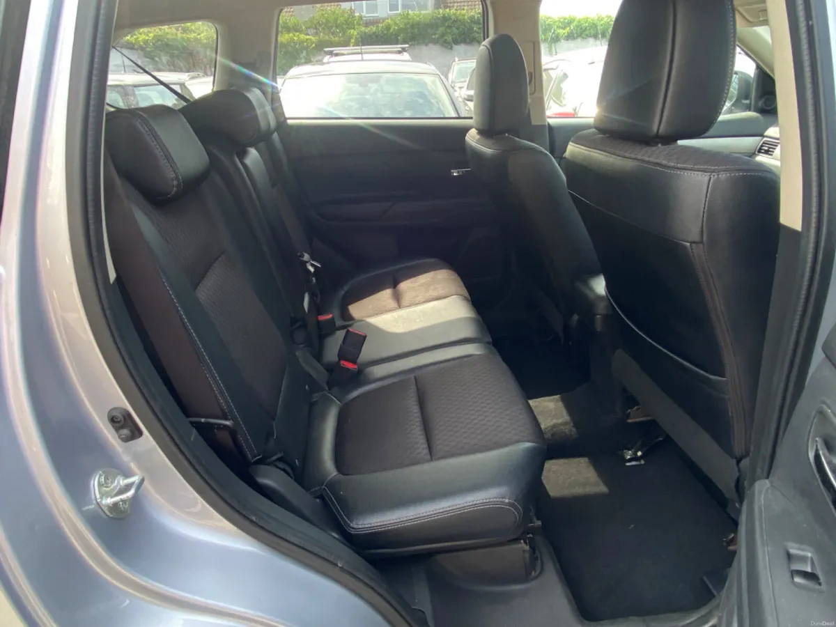 Mitsubishi Outlander Dsl  7 Seats low mileage - Image 6