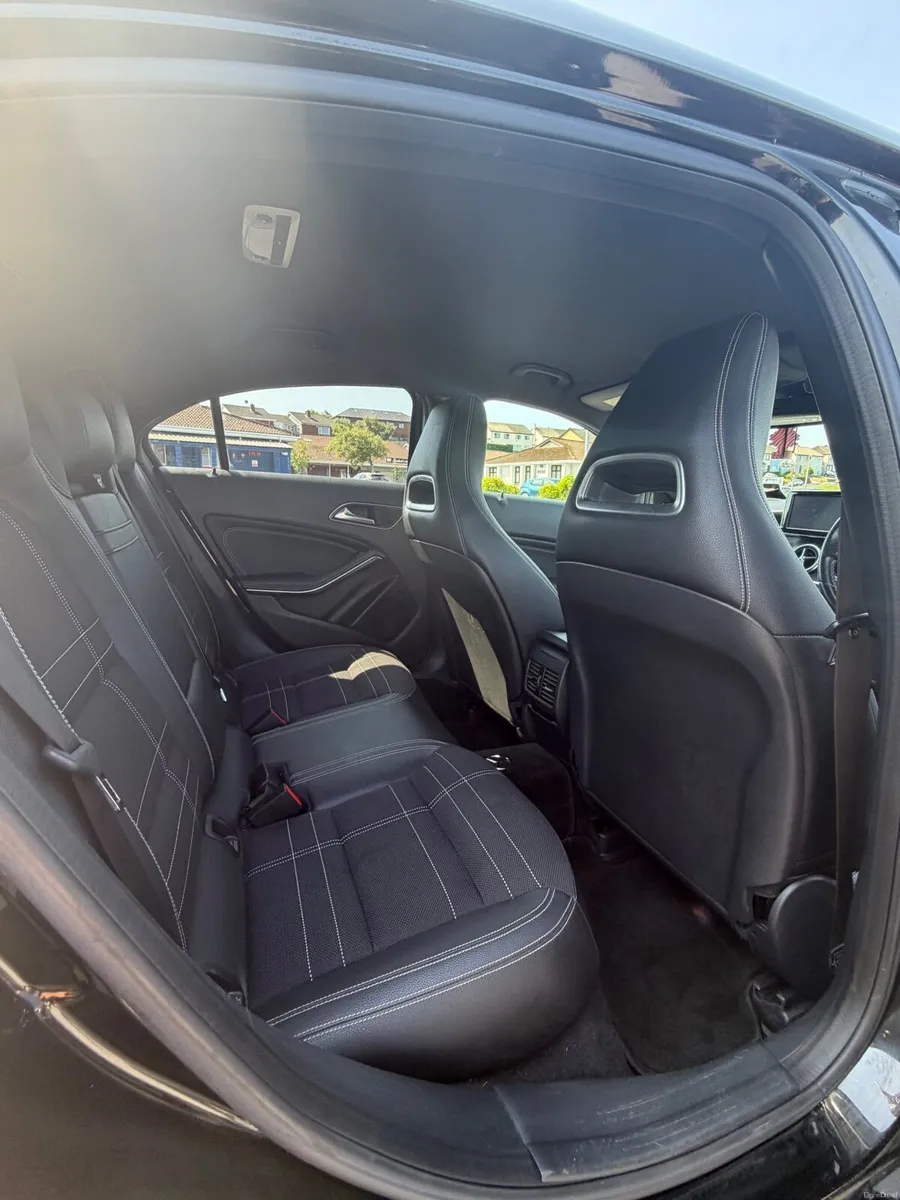 Mercedes-Benz A-Class 2015 - Image 4