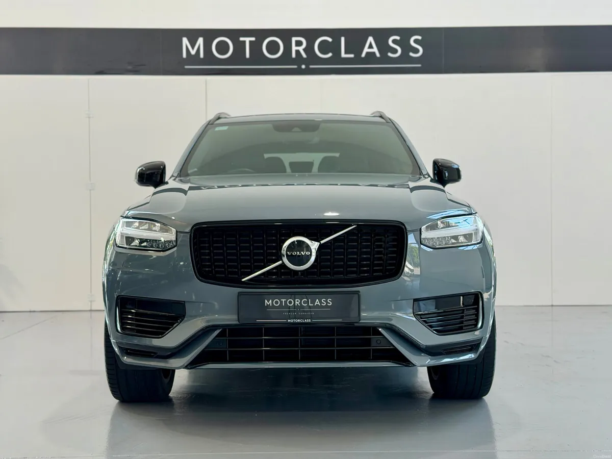 2022 Volvo XC90 R Design Auto 7 Seater - Image 2