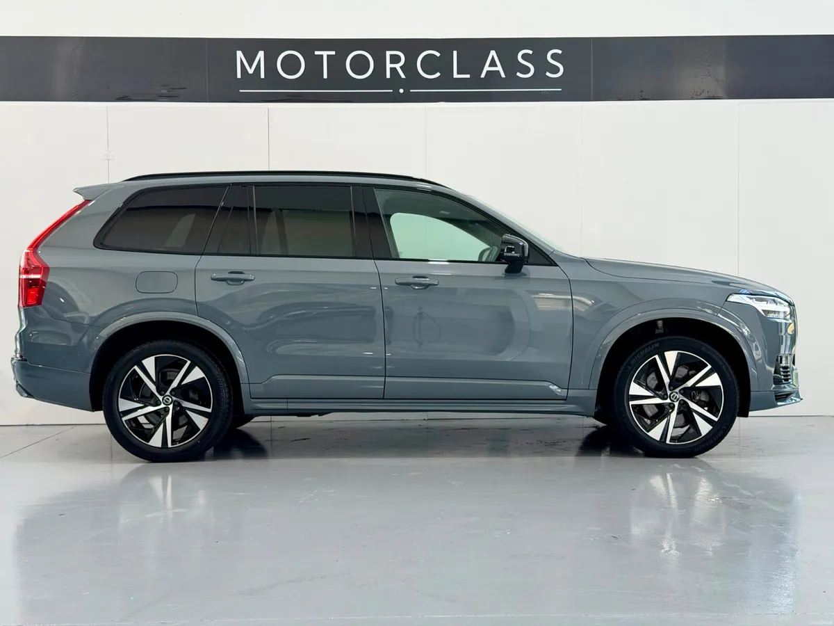 2022 Volvo XC90 R Design Auto 7 Seater - Image 5