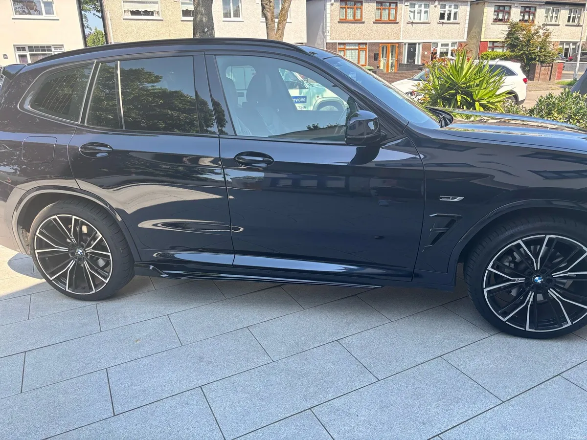 Car - Image 2