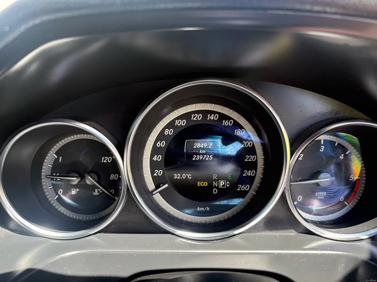 Mercedes E-Class - Image 4