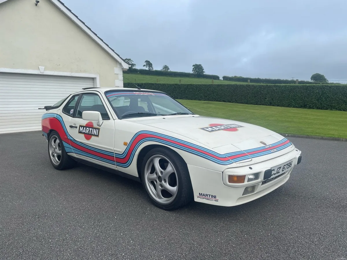 Porsche 924s - Image 1