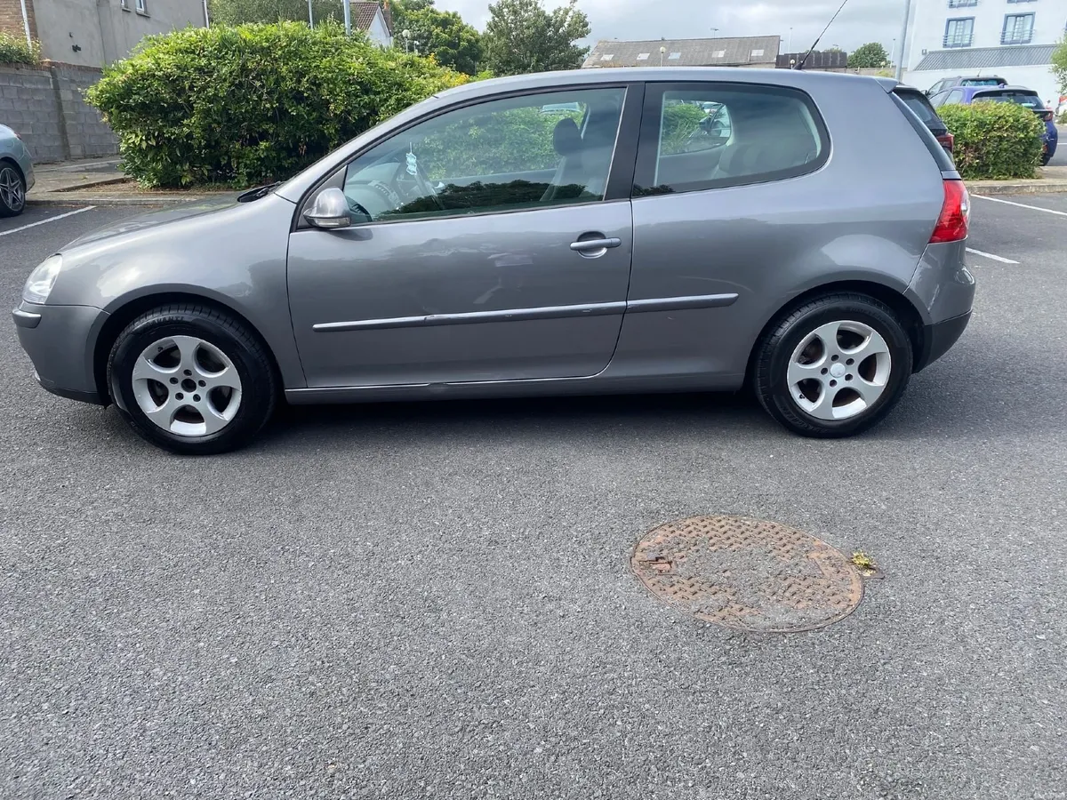 Volkswagen Golf 2009 - Image 5