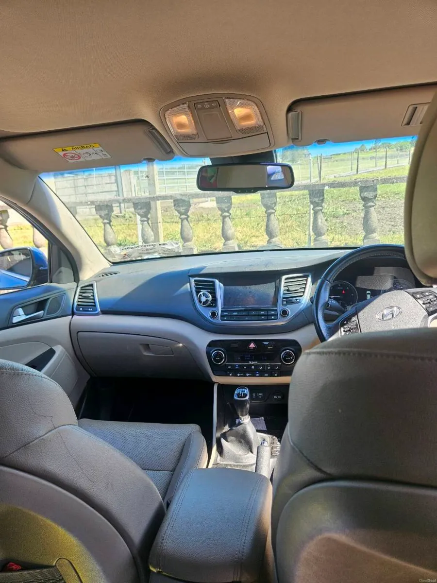 2016 Hyundai Tucson 1.7 Diesel Premium Trim - Image 3