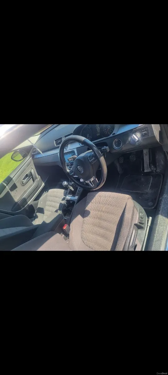 Volkswagen Passat 2011 - Image 3