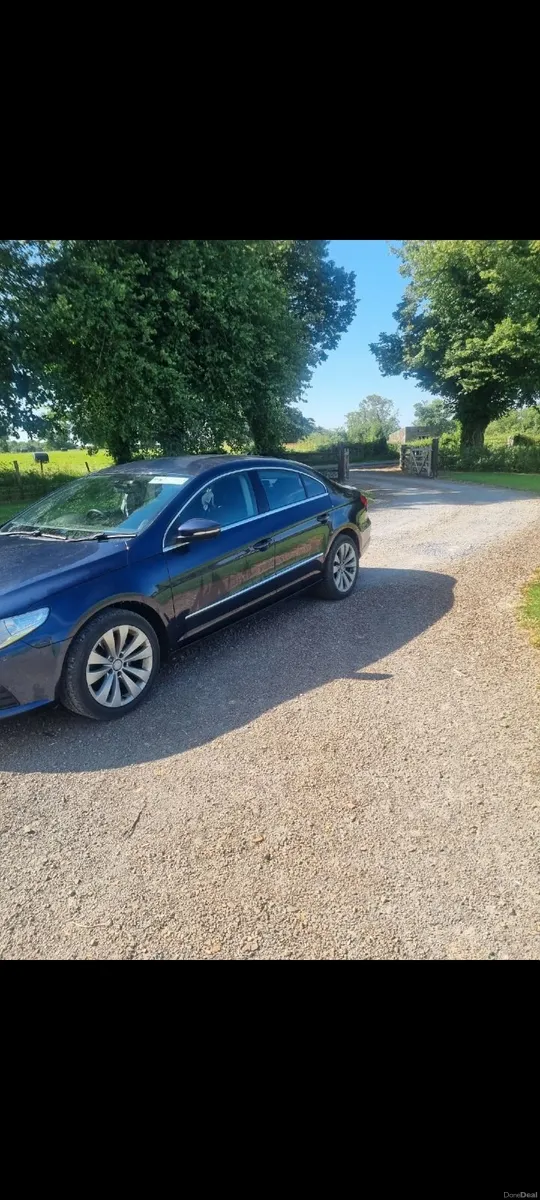 Volkswagen Passat 2011 - Image 1