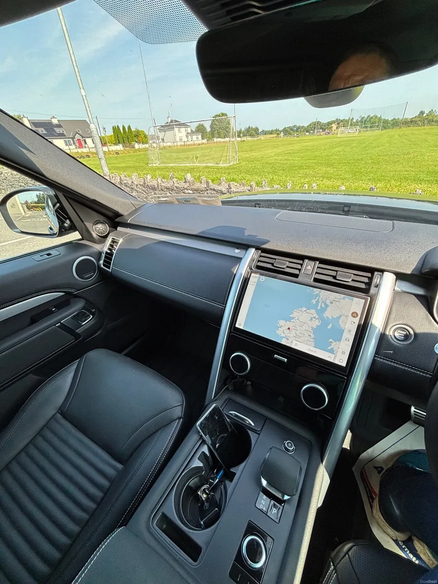 Land Rover Discovery 2025 - Image 4