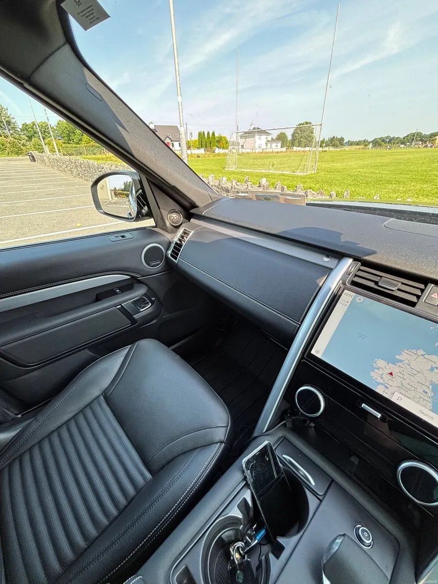 Land Rover Discovery 2025 - Image 5