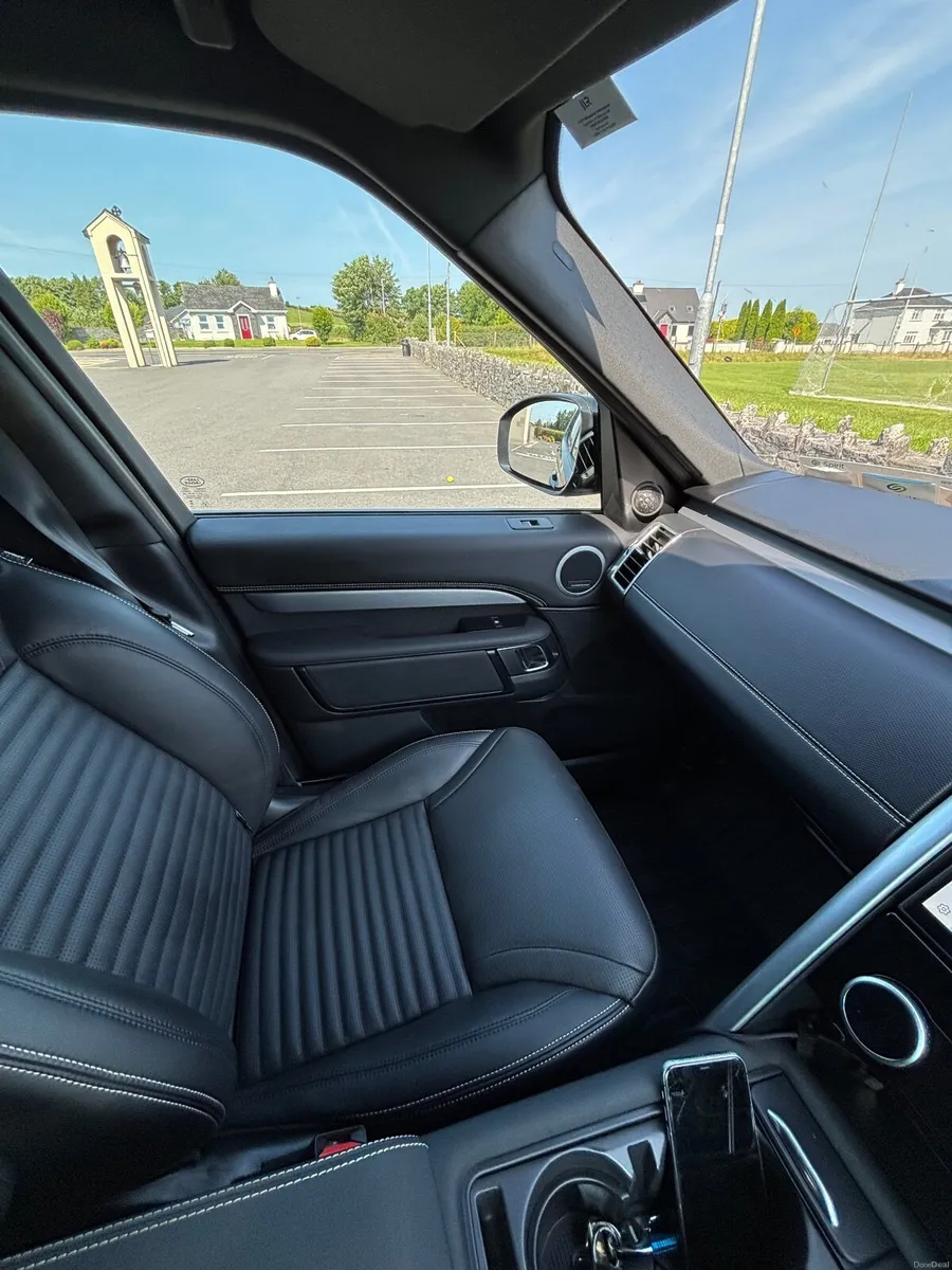 Land Rover Discovery 2025 - Image 2