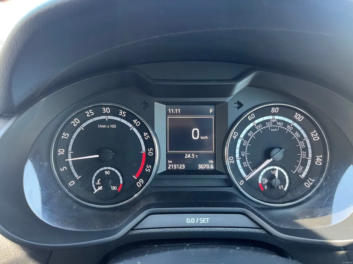 Skoda Octavia 2014 VRS DSG 2.0 TDI - Image 3
