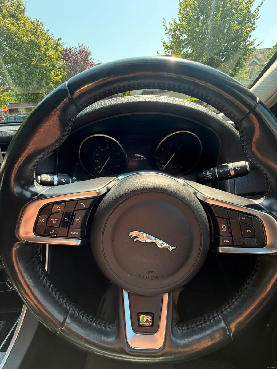 Jaguar XF 2017 - Image 6