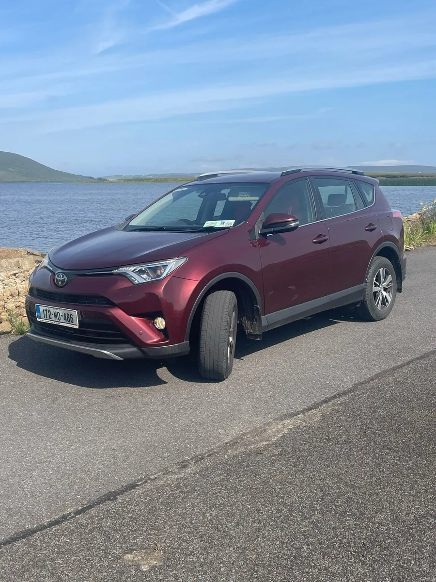 Toyota RAV4 luna sport 2017 - Image 1